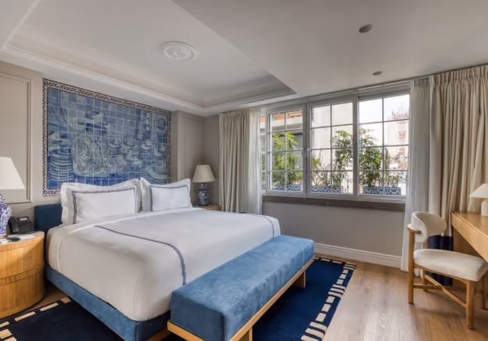 Deluxe Suite